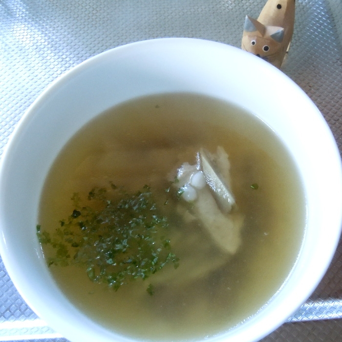 押し麦とごぼう入りでヘルシー❔お魚スープ