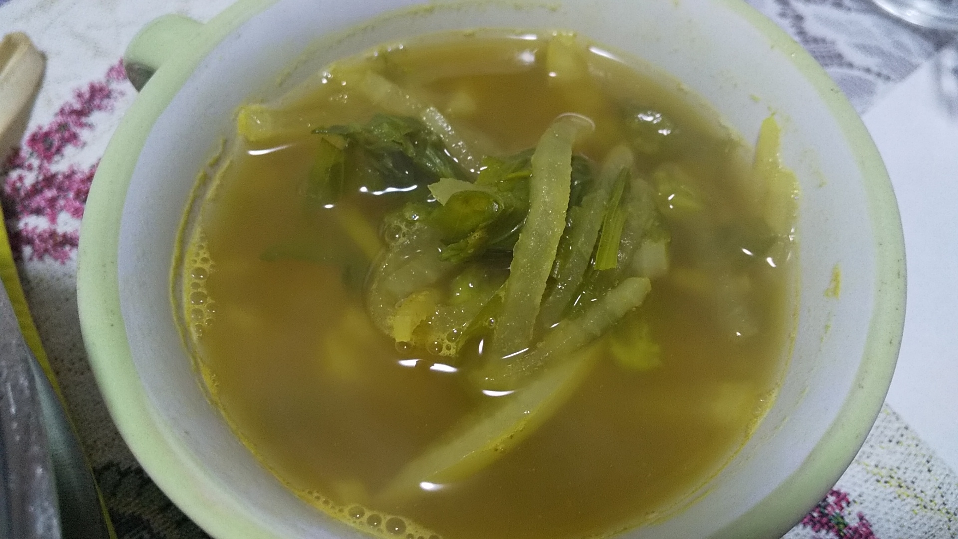 大根とセロリの葉のカレースープ