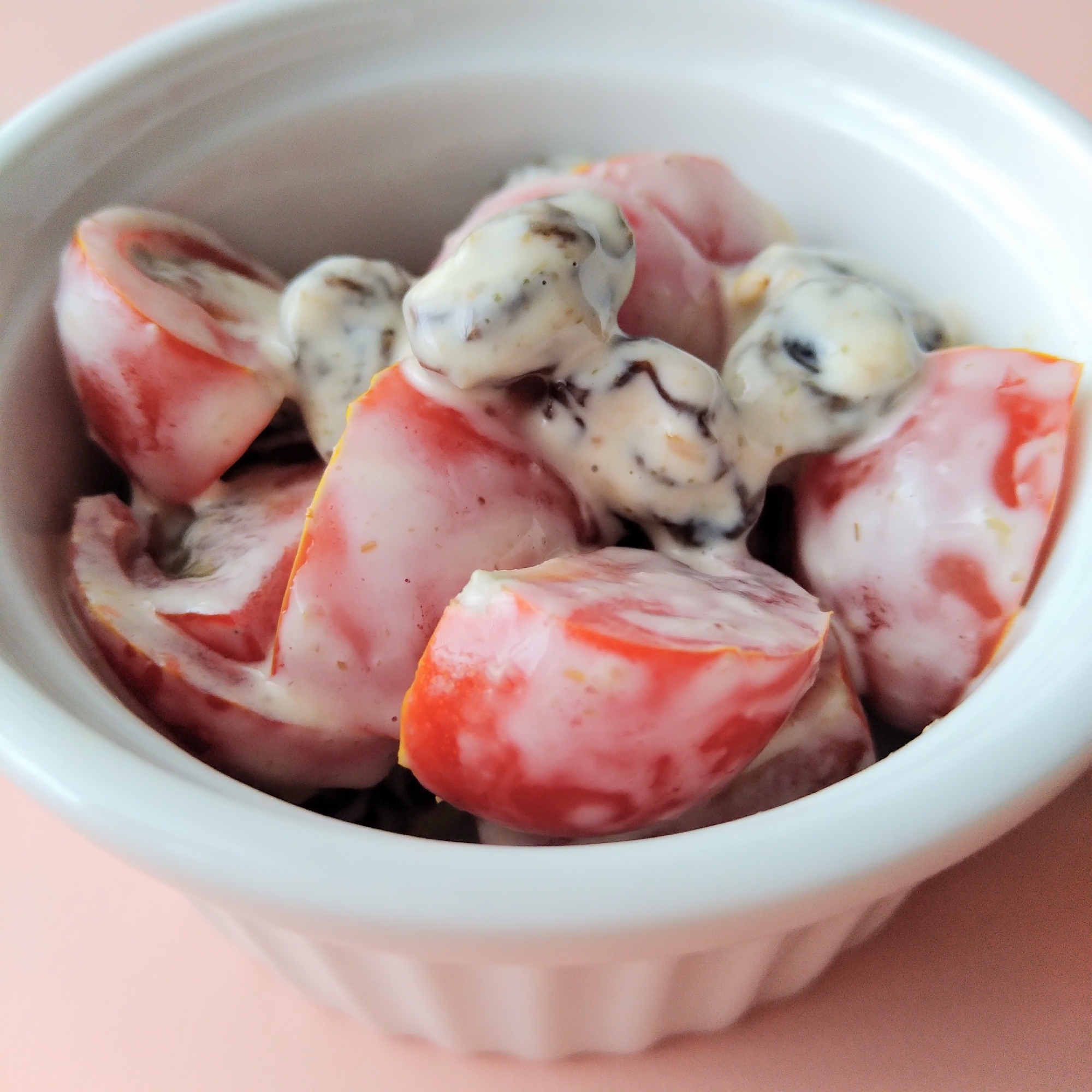 母の日に♪プチトマトとレーズンのクミン風味サラダ