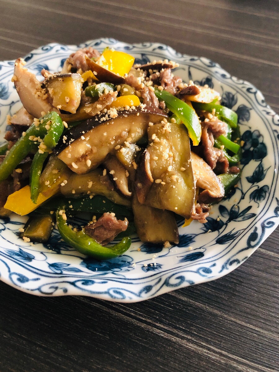 干し椎茸と牛肉、夏野菜たっぷり炒め