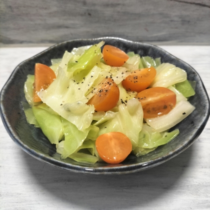 たくさん食べられる♡簡単♡キャベツとトマトのサラダ