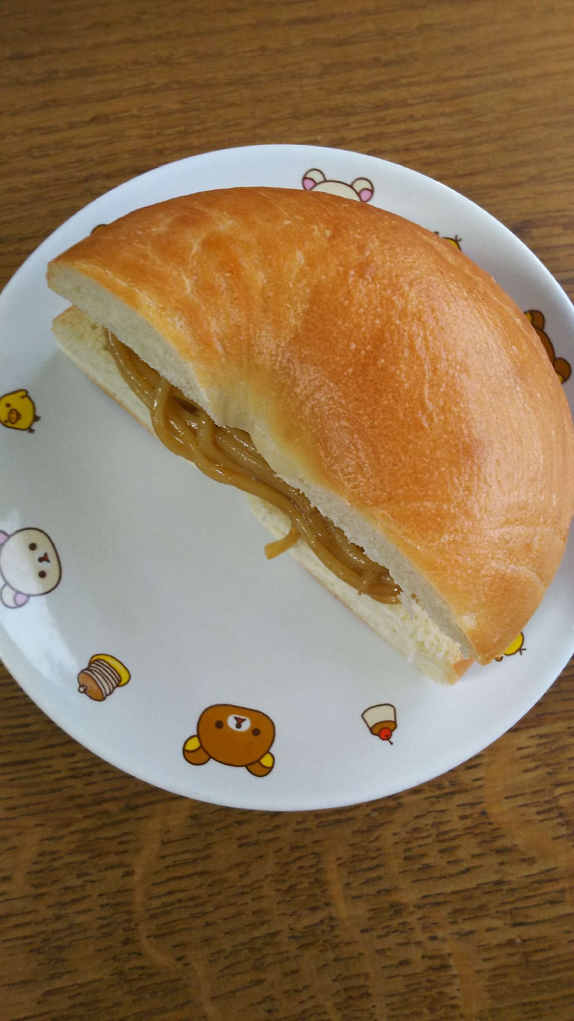 焼きそばのベーグルサンド