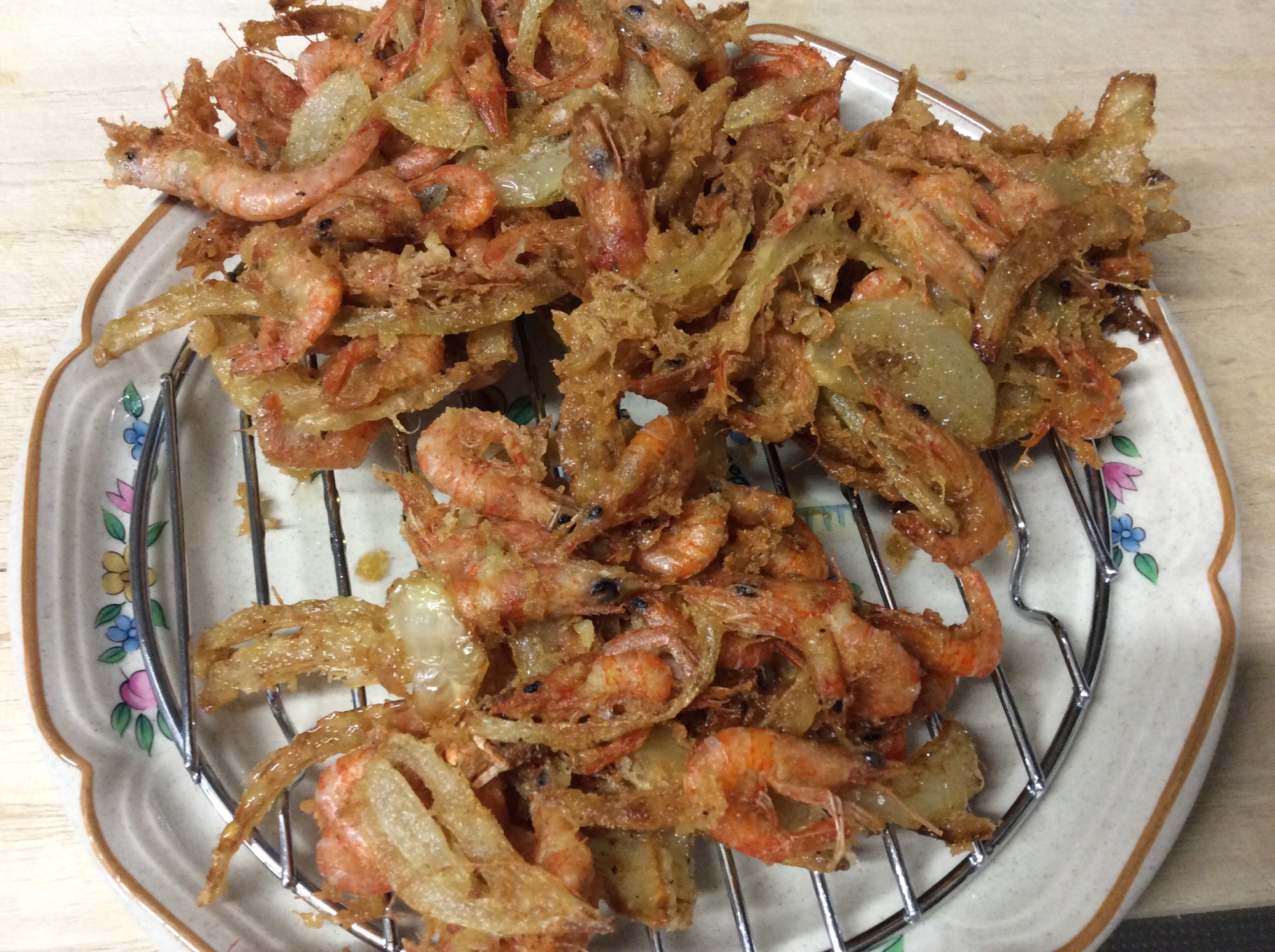 明石産じゃこエビと玉ねぎのかき揚げ レシピ 作り方 By あんぱん34号 楽天レシピ 明石産じゃこエビと玉ねぎのかき揚げ レシピ 作り方 By あんぱん34号 楽天レシピ