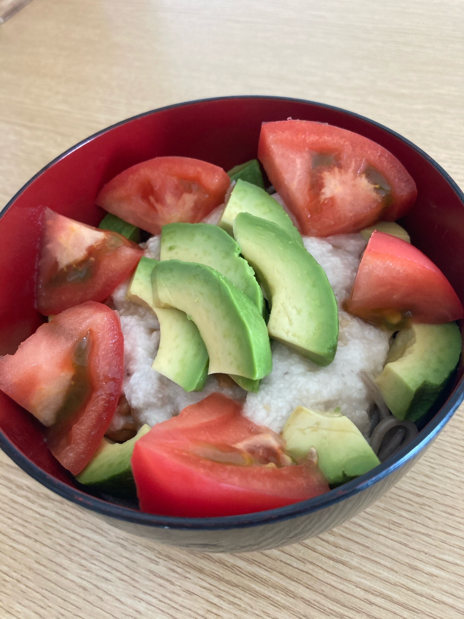 アボカドトマト納豆とろろそば