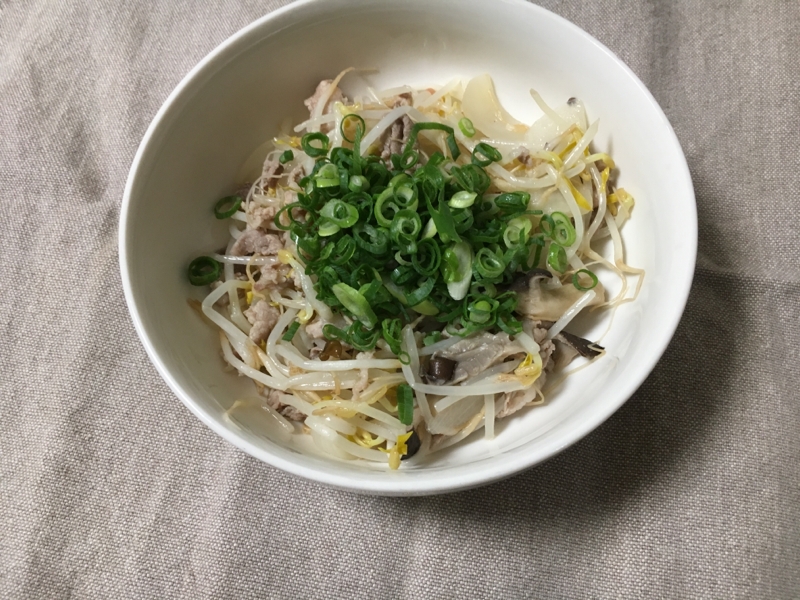 ご飯が進む！レモン風味でさっぱり豚もやし☆