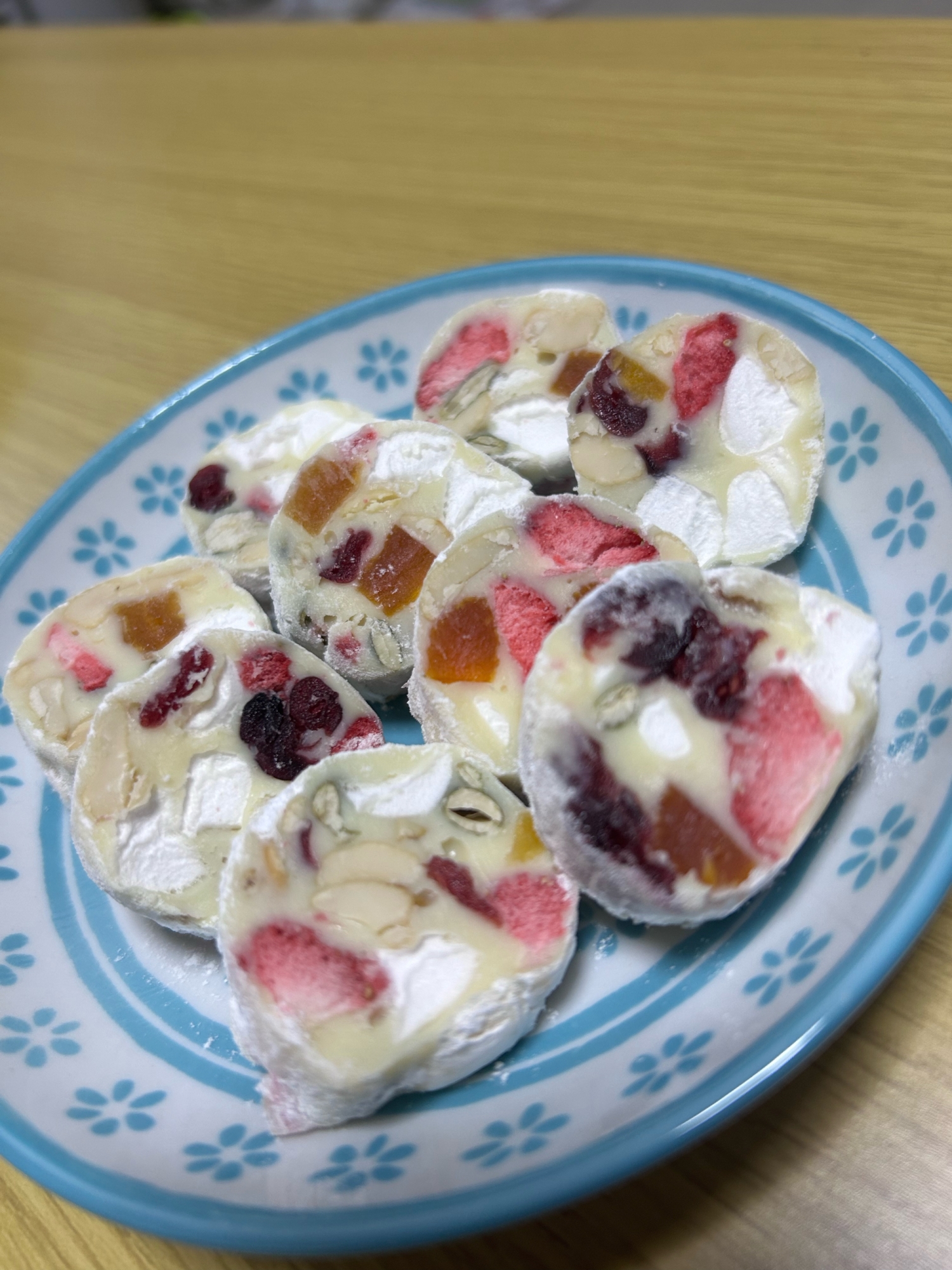 ホワイトチョコサラミ