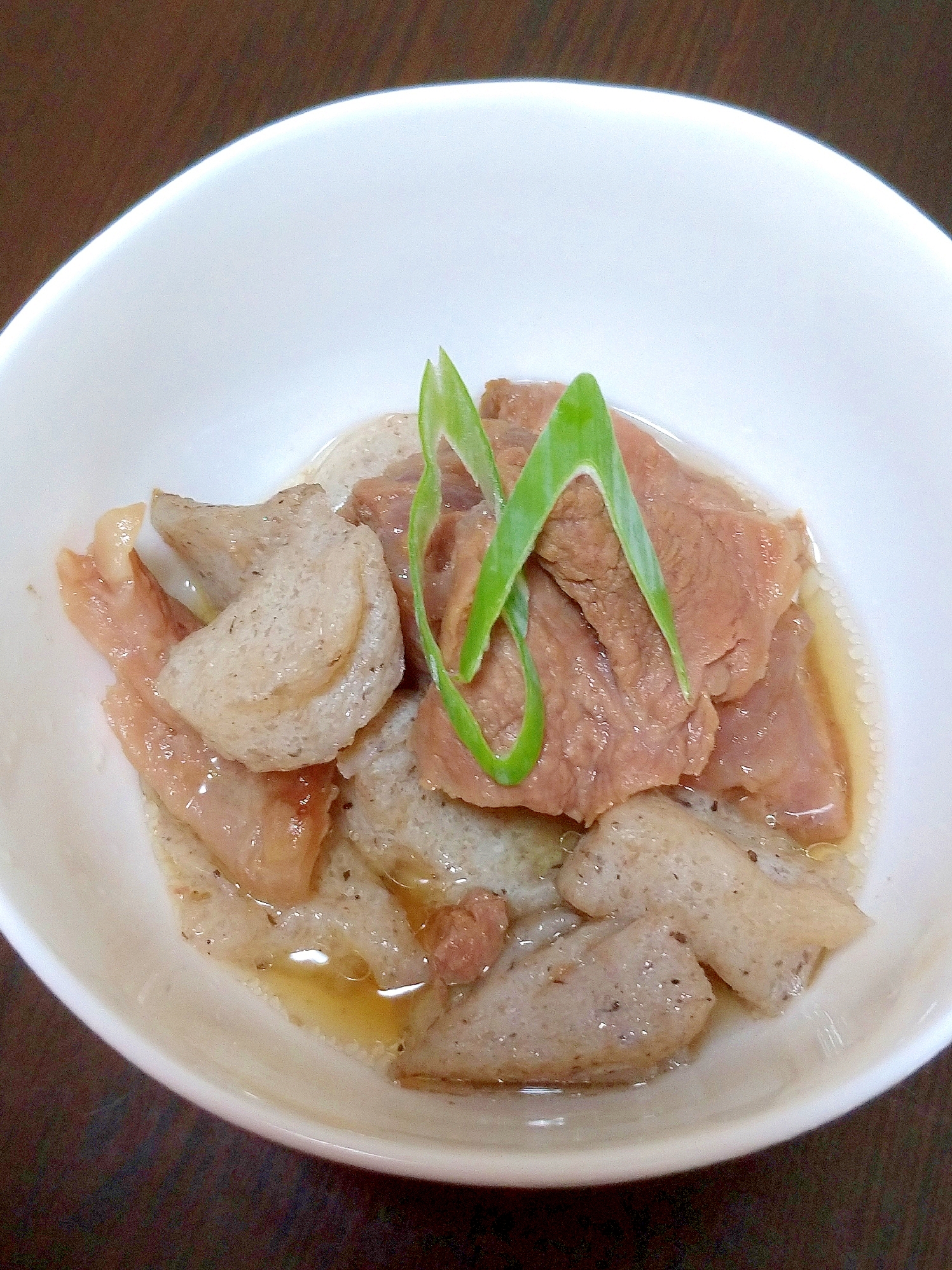 つまみでもおかずでも★牛すじ煮込み（しょう油味）