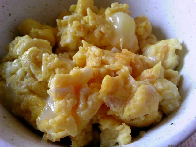 味噌とチーズの炒り卵