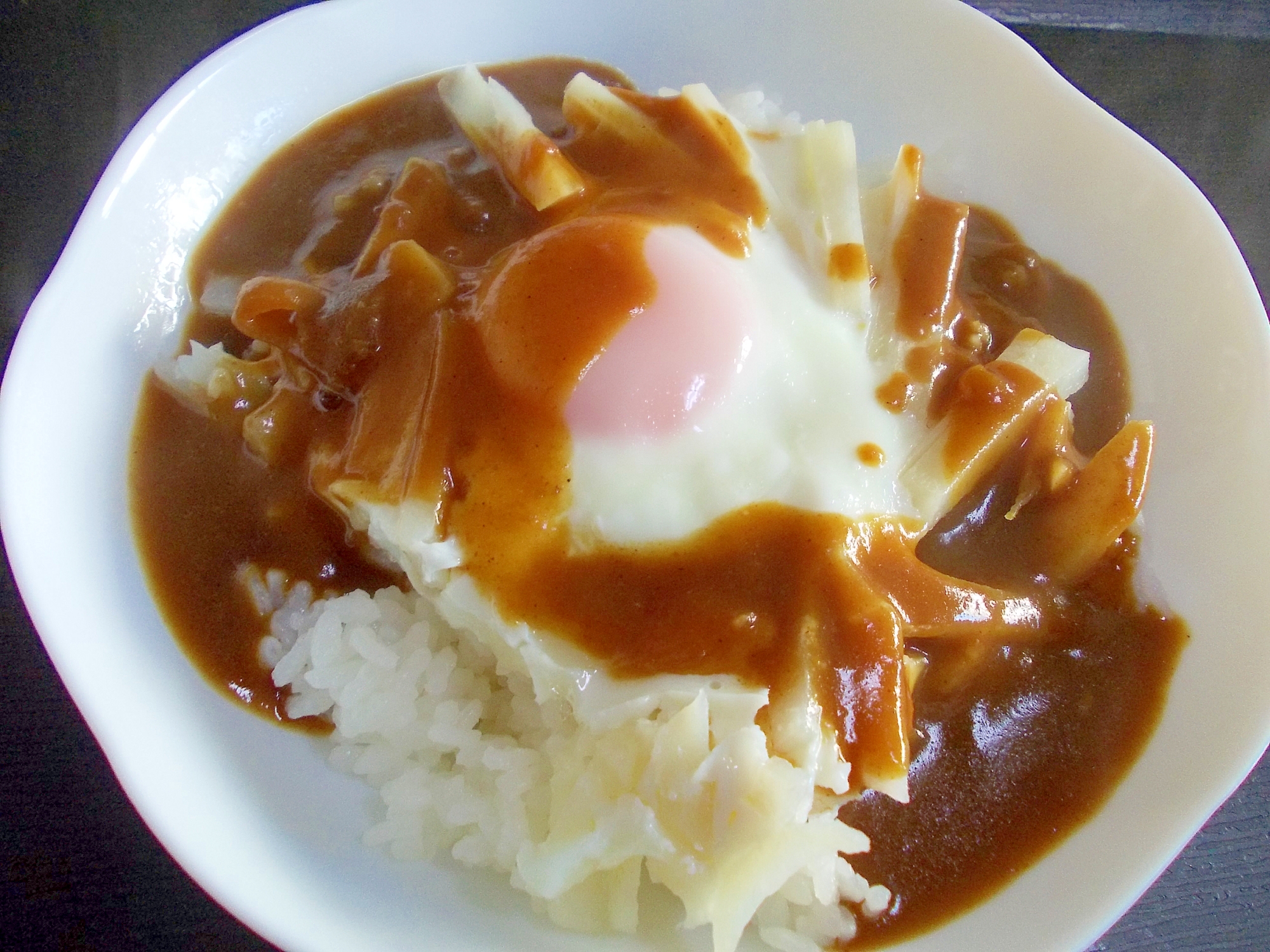 巣篭り卵のっけカレー