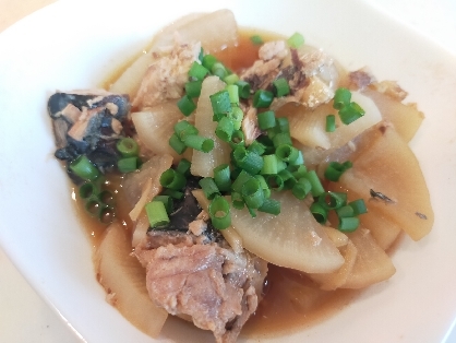 煮るだけ10分♡レンジで時短♡鯖缶で簡単♡さば大根
