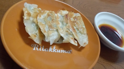 今まで作った餃子で1番おいしかったです☆ 下味しっかりでジューシー♪旦那の帰りを待てずにフライングしちゃいました(*^^)v