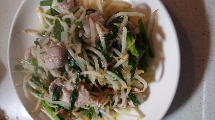 ニラもやしたっぷり☆豚こま炒め