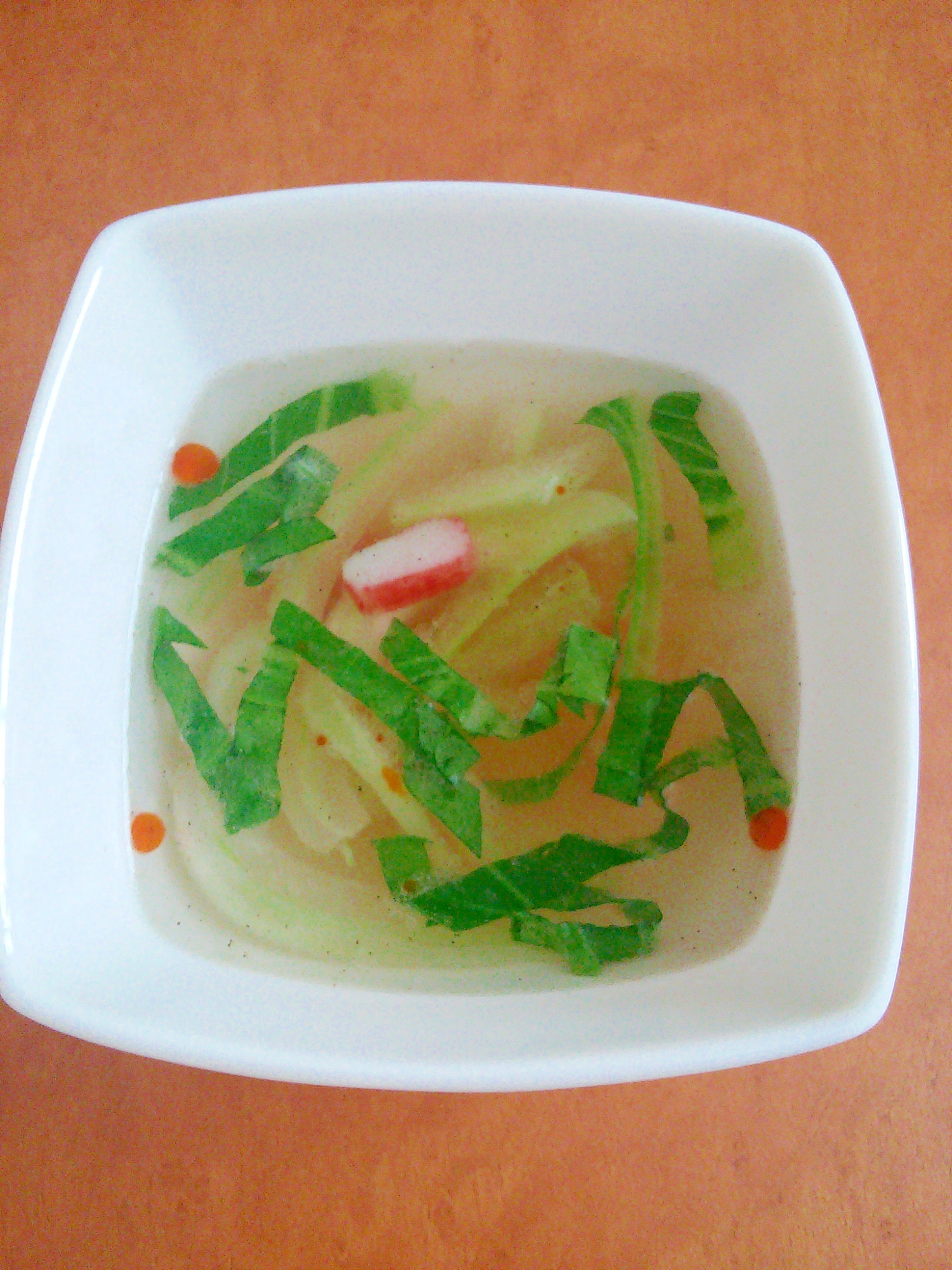 レンジで簡単☆チンゲン菜とカニカマの中華スープ