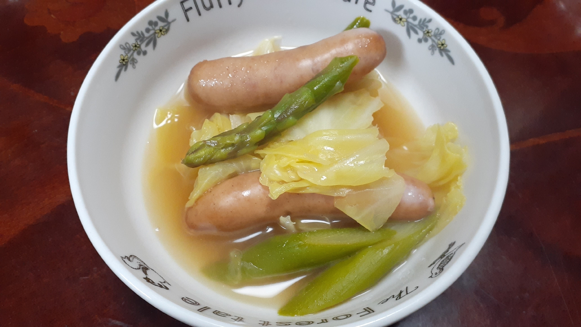 ウインナーとキャベツとアスパラのバター醤油煮♪