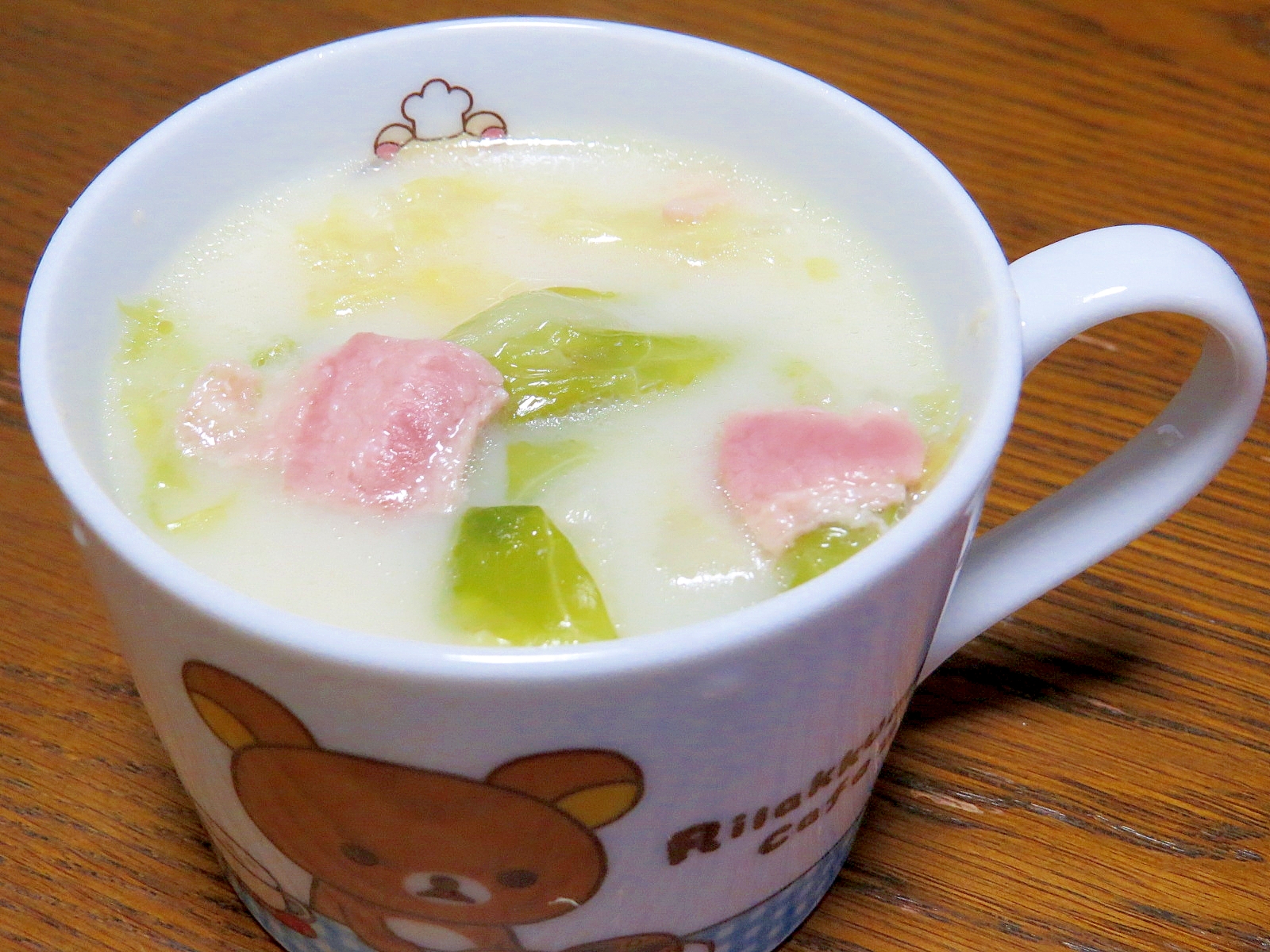 キャベツとコーンの簡単☆和風豆乳スープ