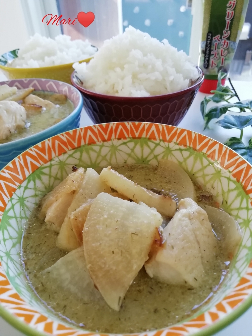 グリーンカレーペーストで✧タイ風チキン大根カレー