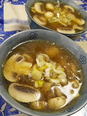 鶏マッシュルーム春雨の黒酢味噌スープ