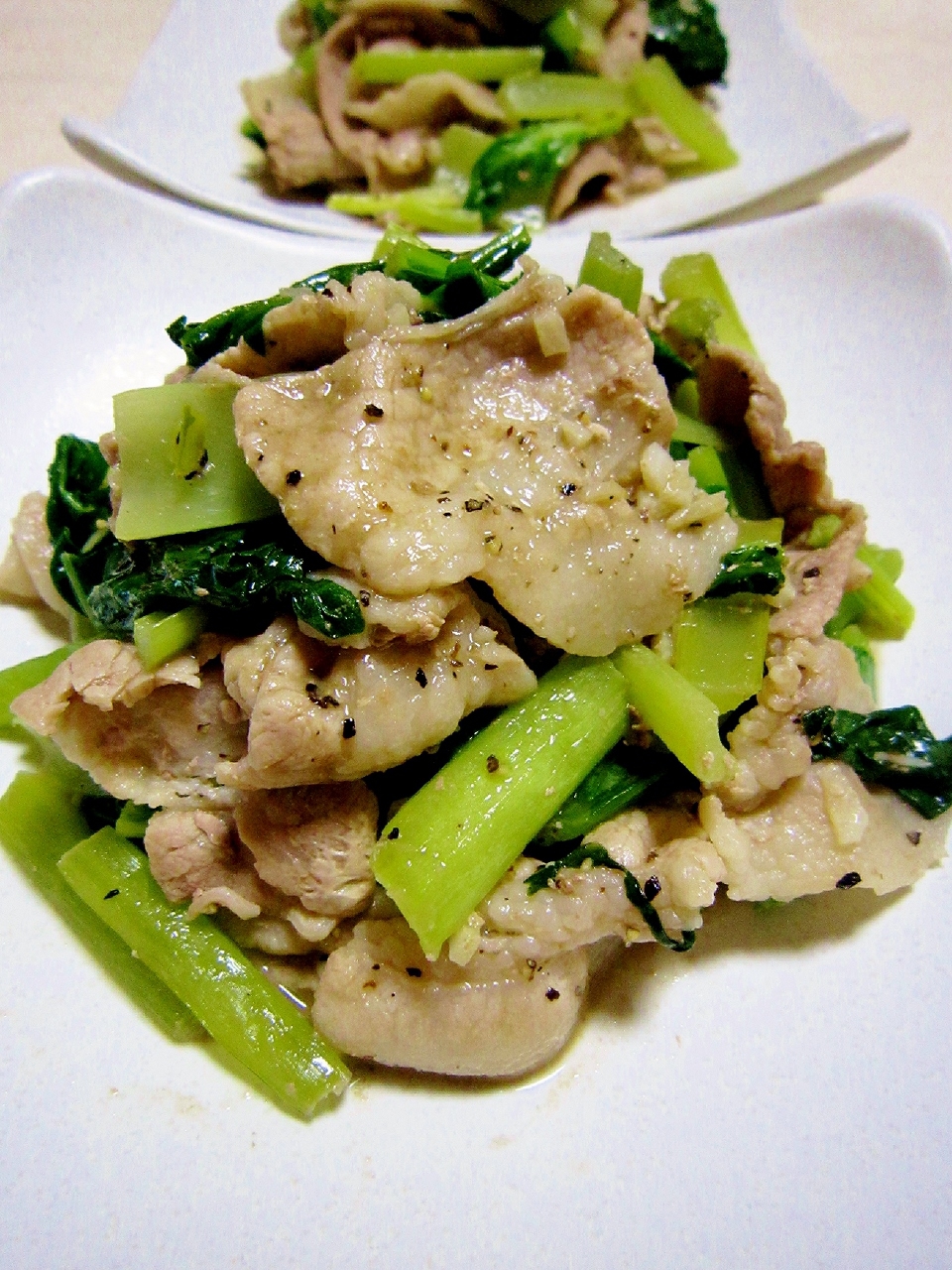 旨旨☆豚バラと小松菜のアンチョビ炒め