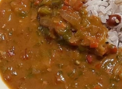 リコピン＆ビタミン♡セロリとトマト缶のキーマカレー