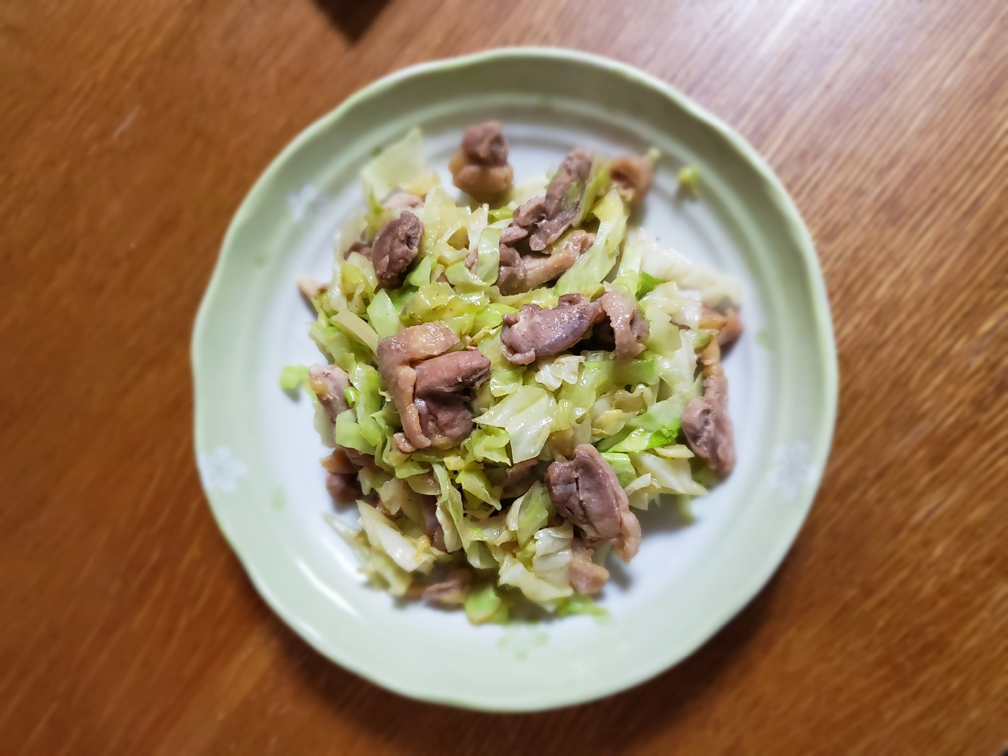 親鳥とキャベツの炒め物