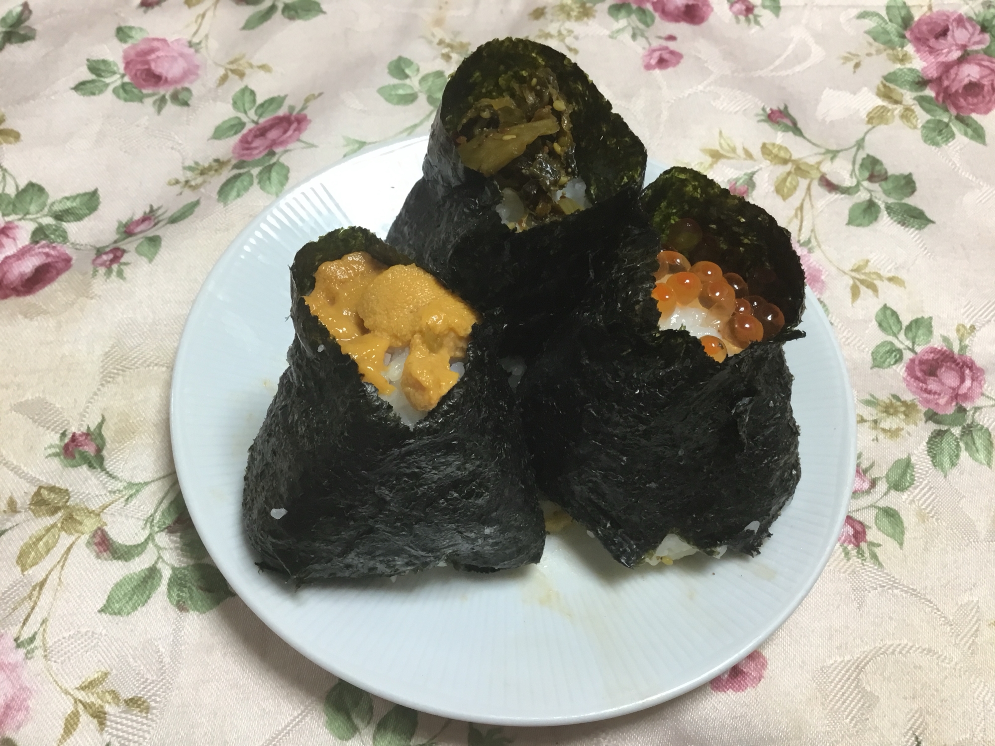 ウニとイクラと高菜のおにぎり