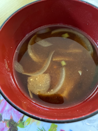 大根　ニラ　豆腐の八丁味噌汁