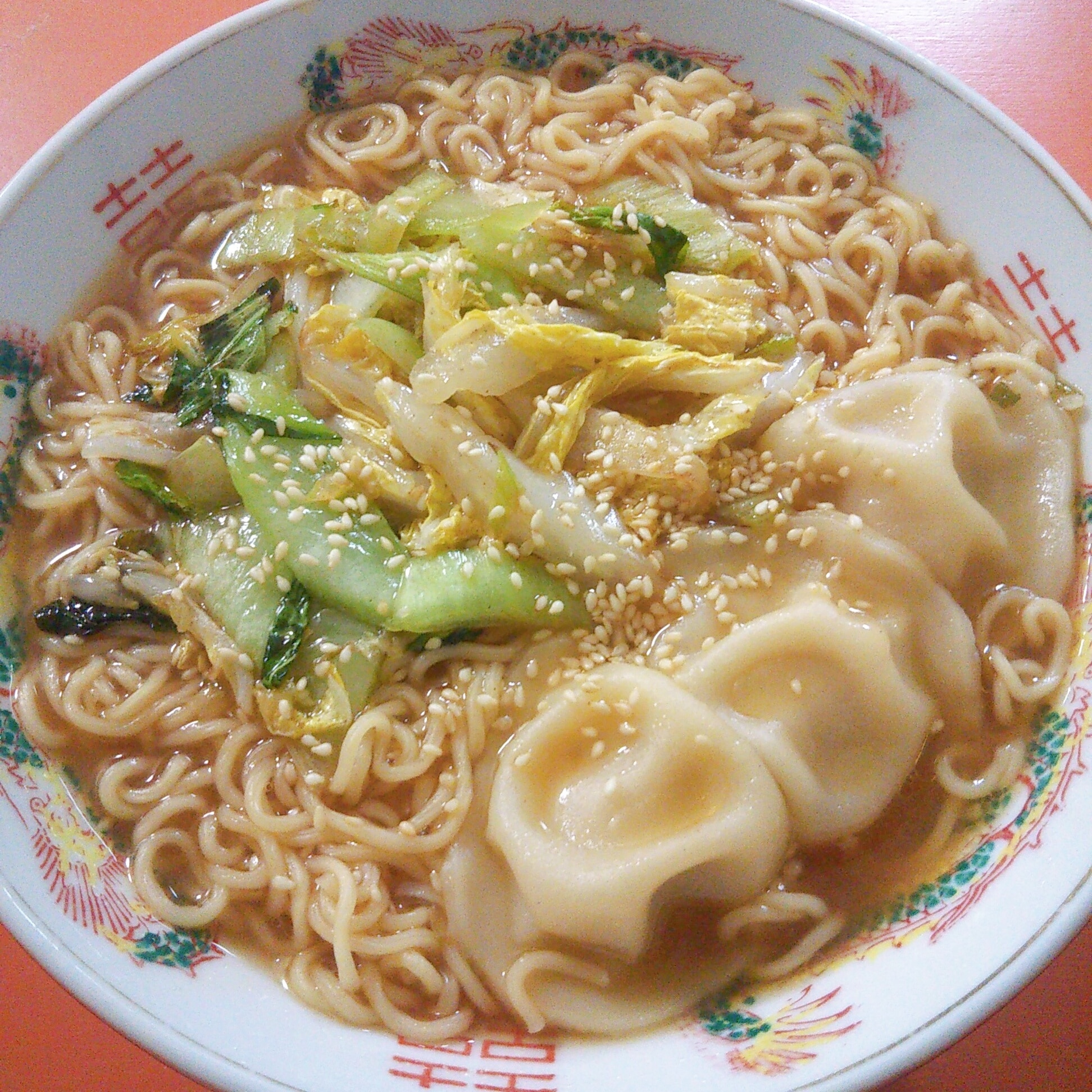 中華風☆水餃子と野菜の味噌ラーメン レシピ・作り方 by ドレミ3