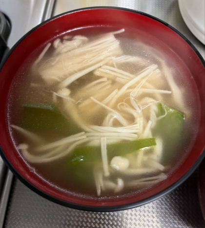 えのきとピーマンの和風コンソメスープ