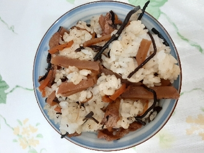竹の子とひじきの炊き込みご飯