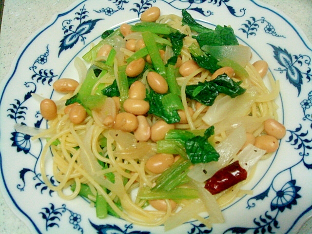 大豆と小松菜のペペロンチーノ
