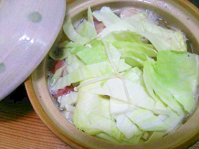 土鍋/鶏ももキャベツえのきウインナ