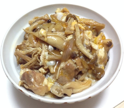 レンジできのこたっぷり親子丼