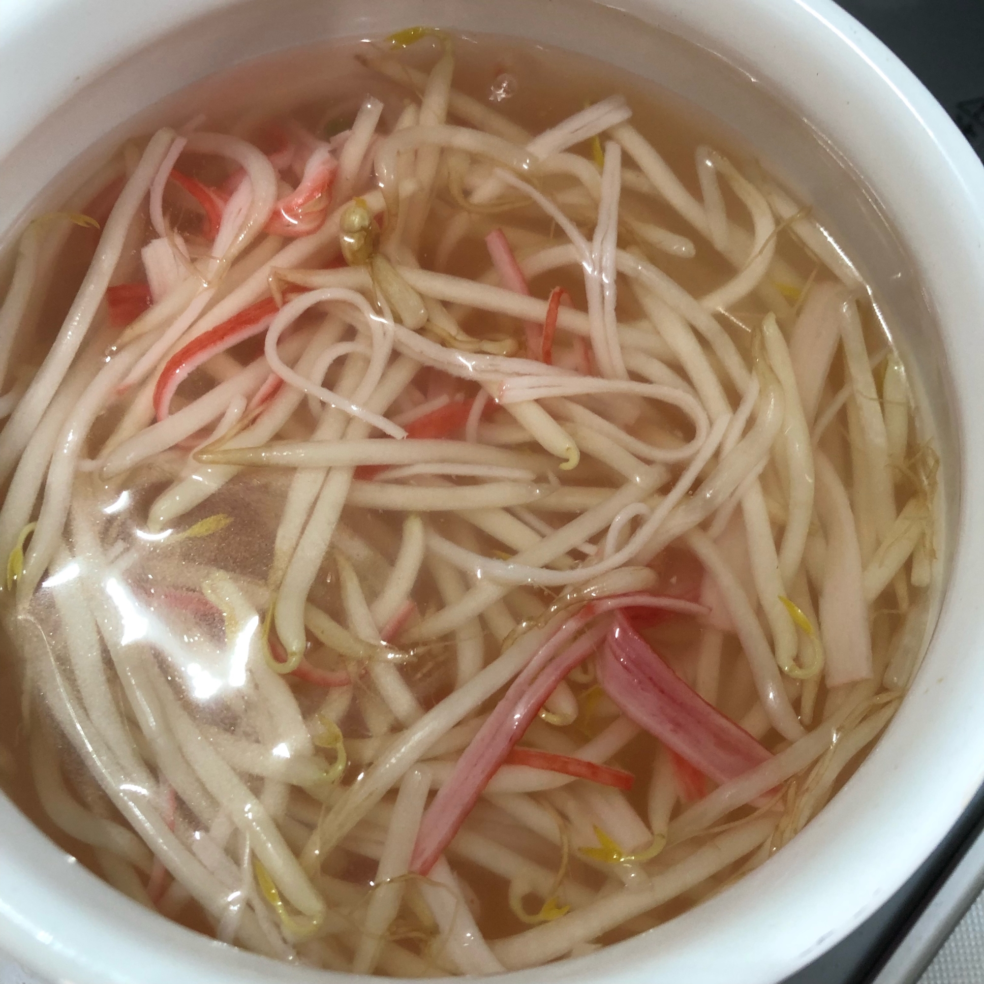 カニカマともやしの中華スープ