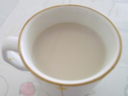 黒豆の煮汁、牛乳で割ると甘くてとっても温まりました。きな粉を少し入れるとさらに風味が増して美味しかったです!!とっても嬉しいレシピ、ありがとうございます♪