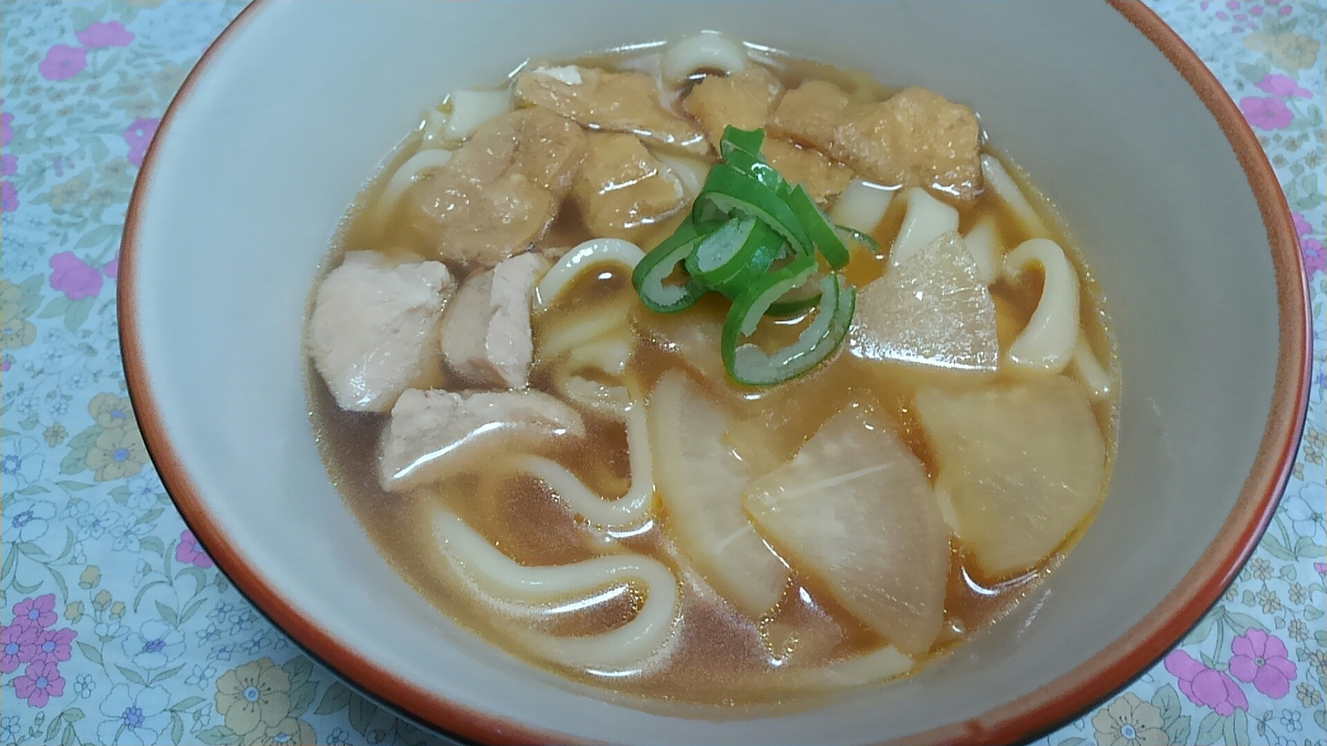 大根と油揚げと鶏ムネ肉入りきしめん☆