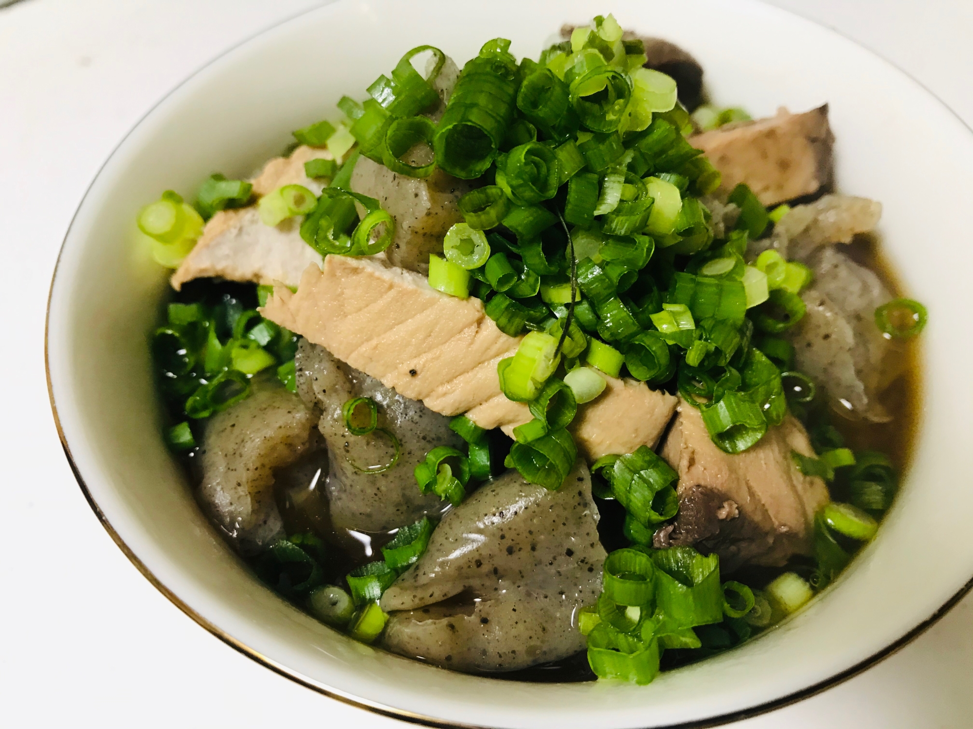 簡単おつまみ!生カツオと蒟蒻の生姜煮♫