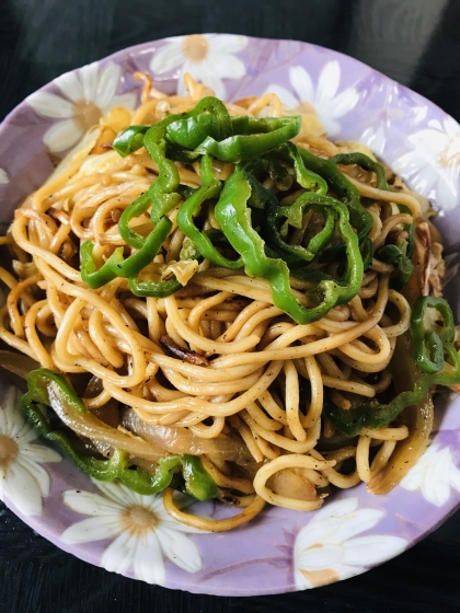 焦がしピーマンの焼きそば