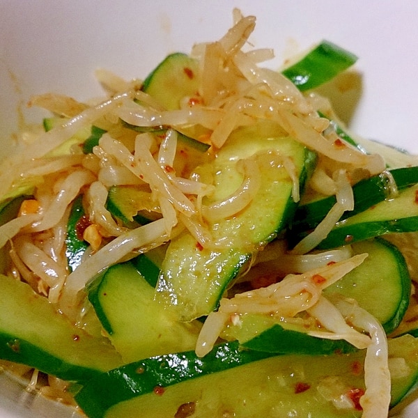 もやしときゅうりのピリ辛ナムル 食べるラー油で レシピ 作り方 By ぼーずの母ちゃん 楽天レシピ もやしときゅうりのピリ辛ナムル 食べるラー油で レシピ 作り方 By ぼーずの母ちゃん 楽天レシピ