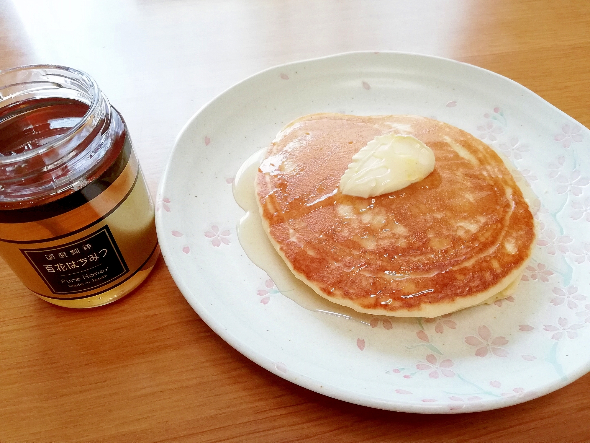 シンプルなはちみつホットケーキ