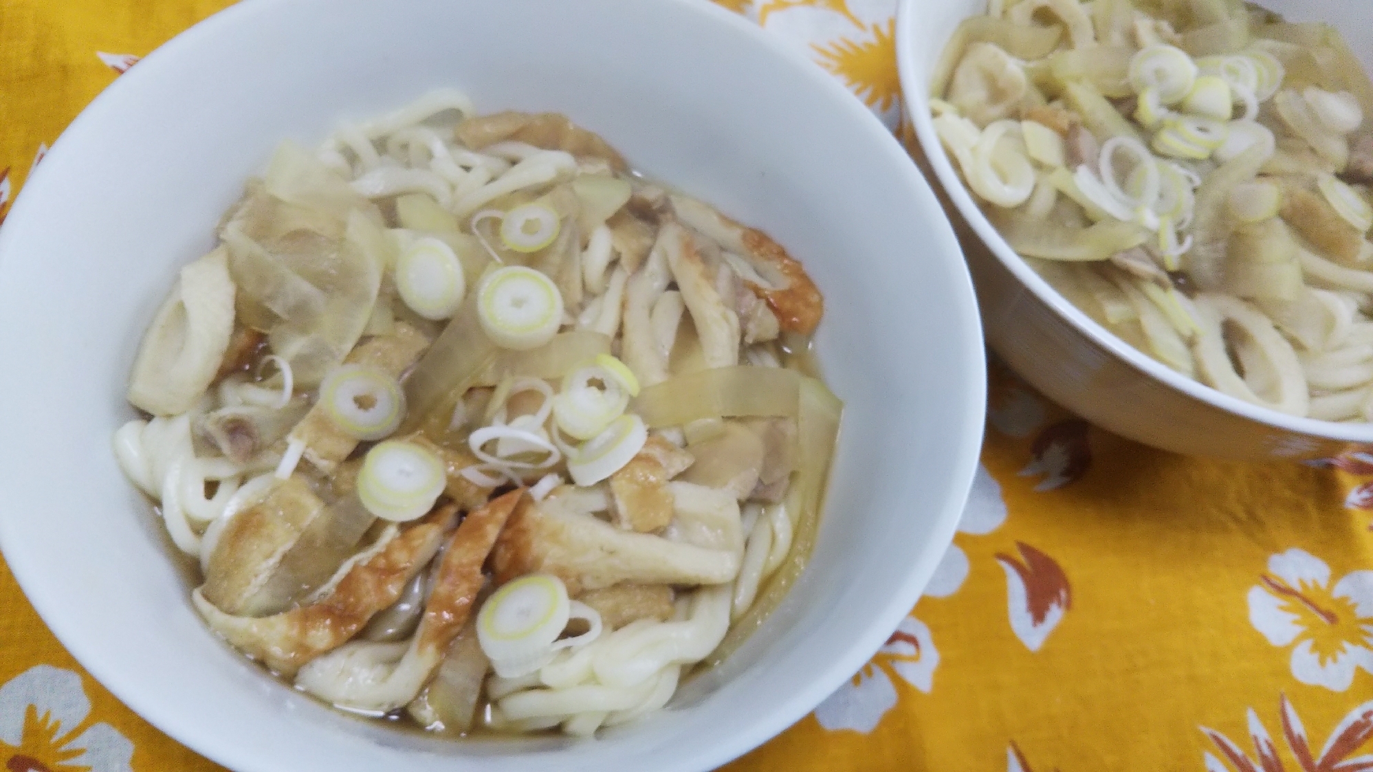 簡単ランチに！鶏肉と竹輪と大根とゴボウのかけうどん