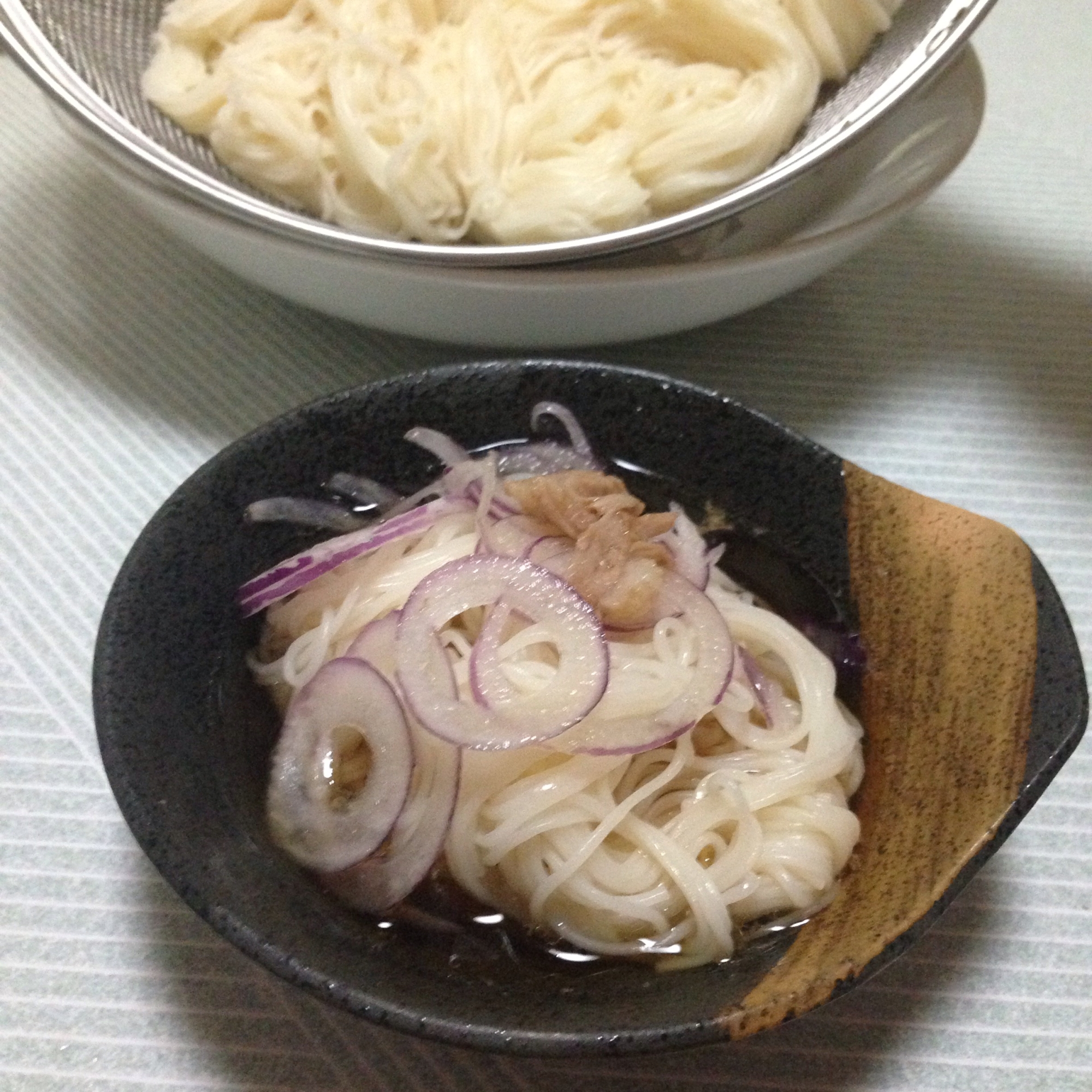 豚と紫玉ねぎの漬け汁deそうめん♪