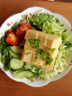 ひんやりたまご豆腐サラダ