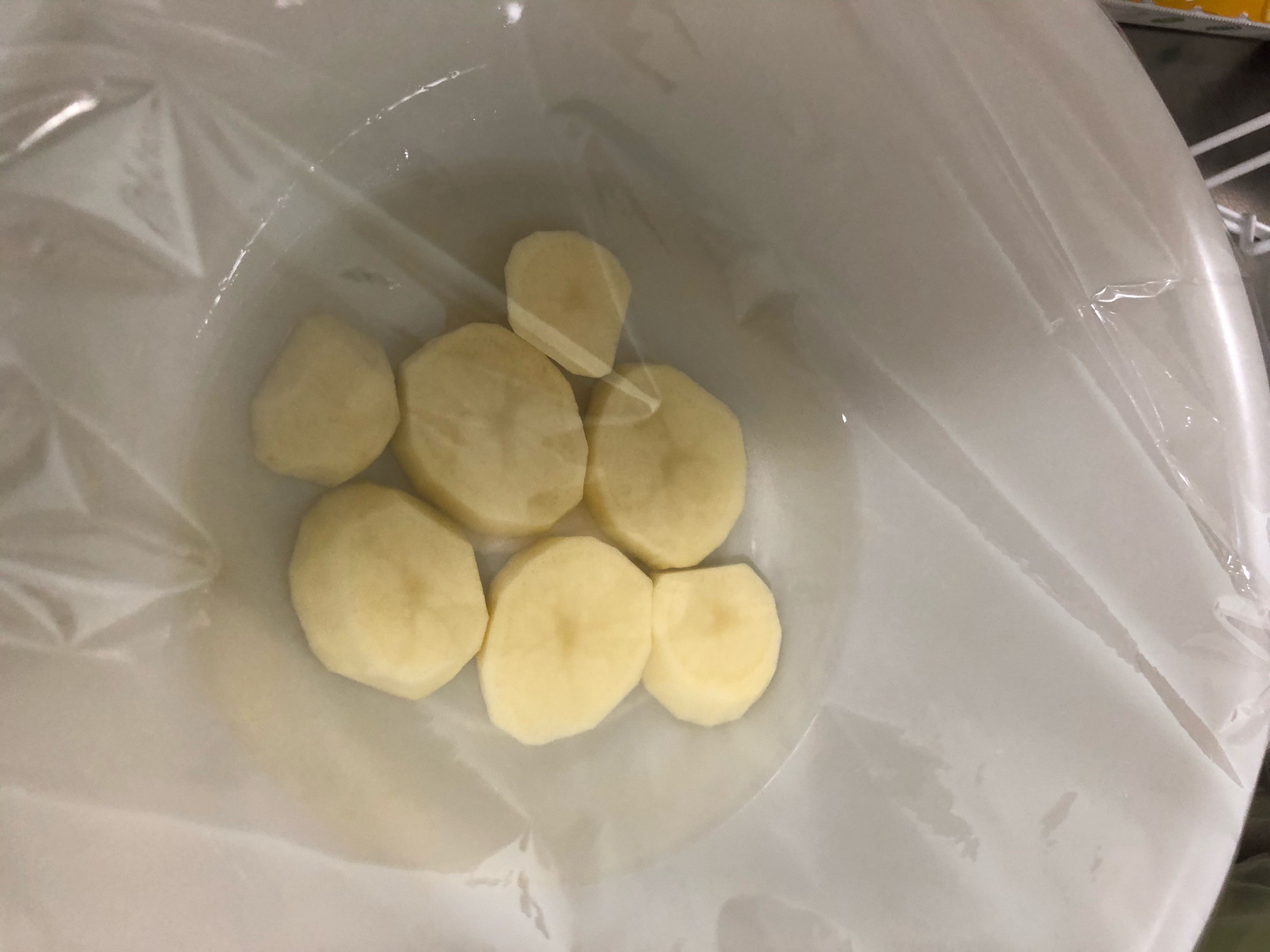 離乳食初期 ブレンダーでじゃがいものストック レシピ 作り方 By ちむすけ 楽天レシピ 離乳食初期 ブレンダーでじゃがいものストック レシピ 作り方 By ちむすけ 楽天レシピ