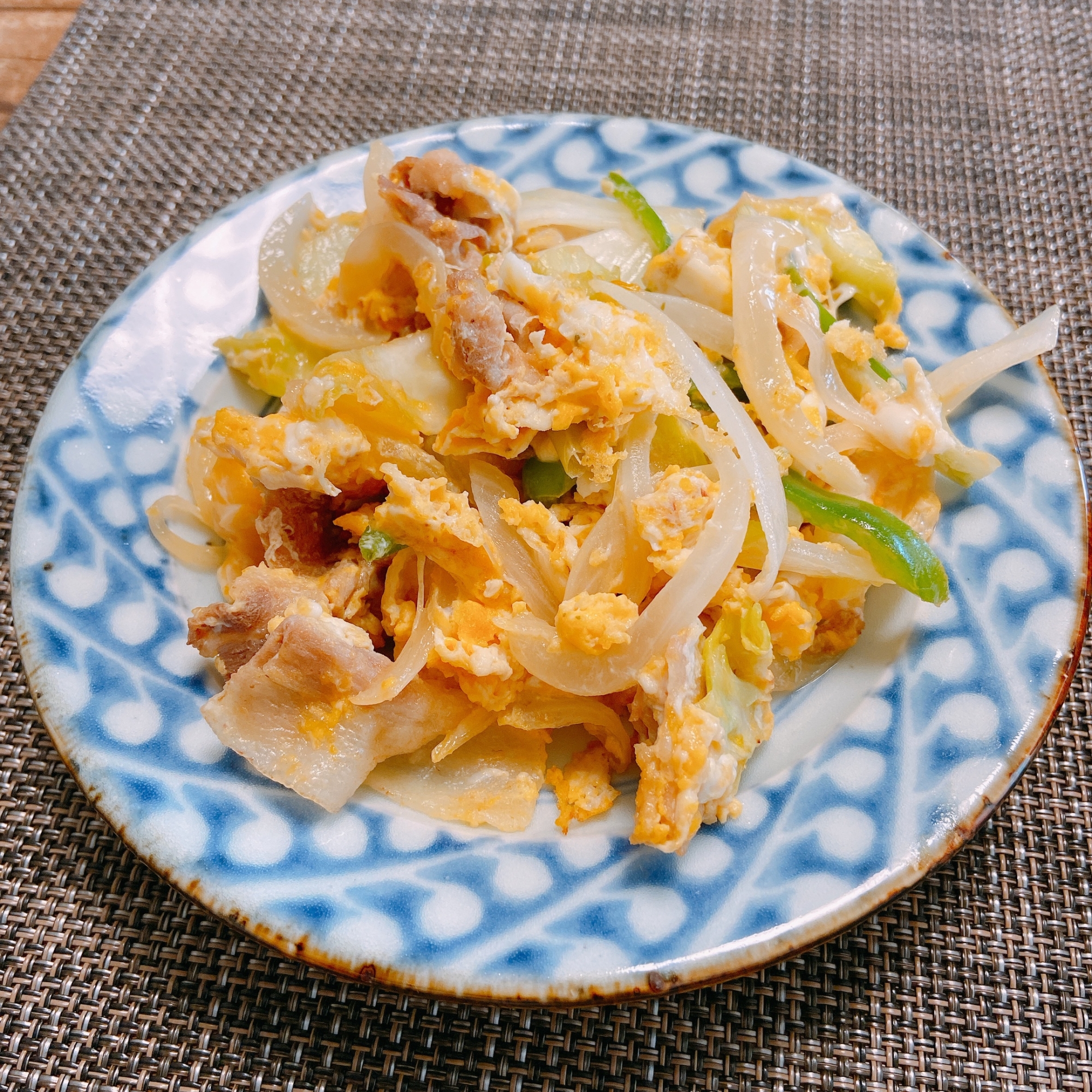 豚肉とたっぷり野菜の卵とじ