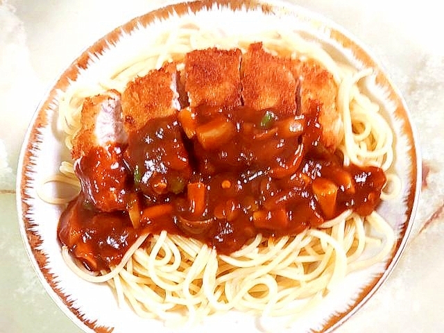 ドミグラスソース缶で!カツ乗せデミグラスパスタ♪