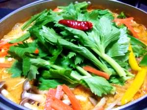 タイ風 レッドカレー鍋 レシピ 作り方 By まきまきのディナー 楽天レシピ