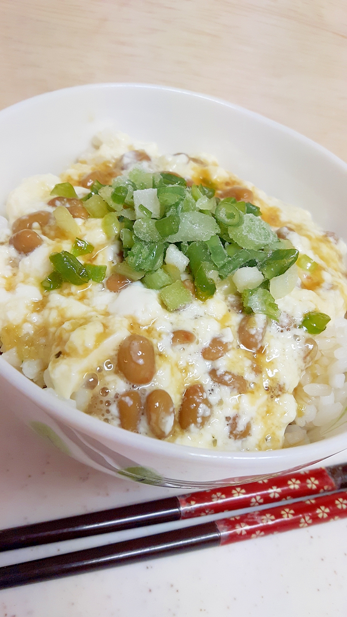 簡単ヘルシー！(^^)納豆と豆腐のワサビ醤油丼♪