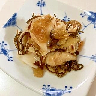 塩昆布とカリカリ梅で　かぶの浅漬け