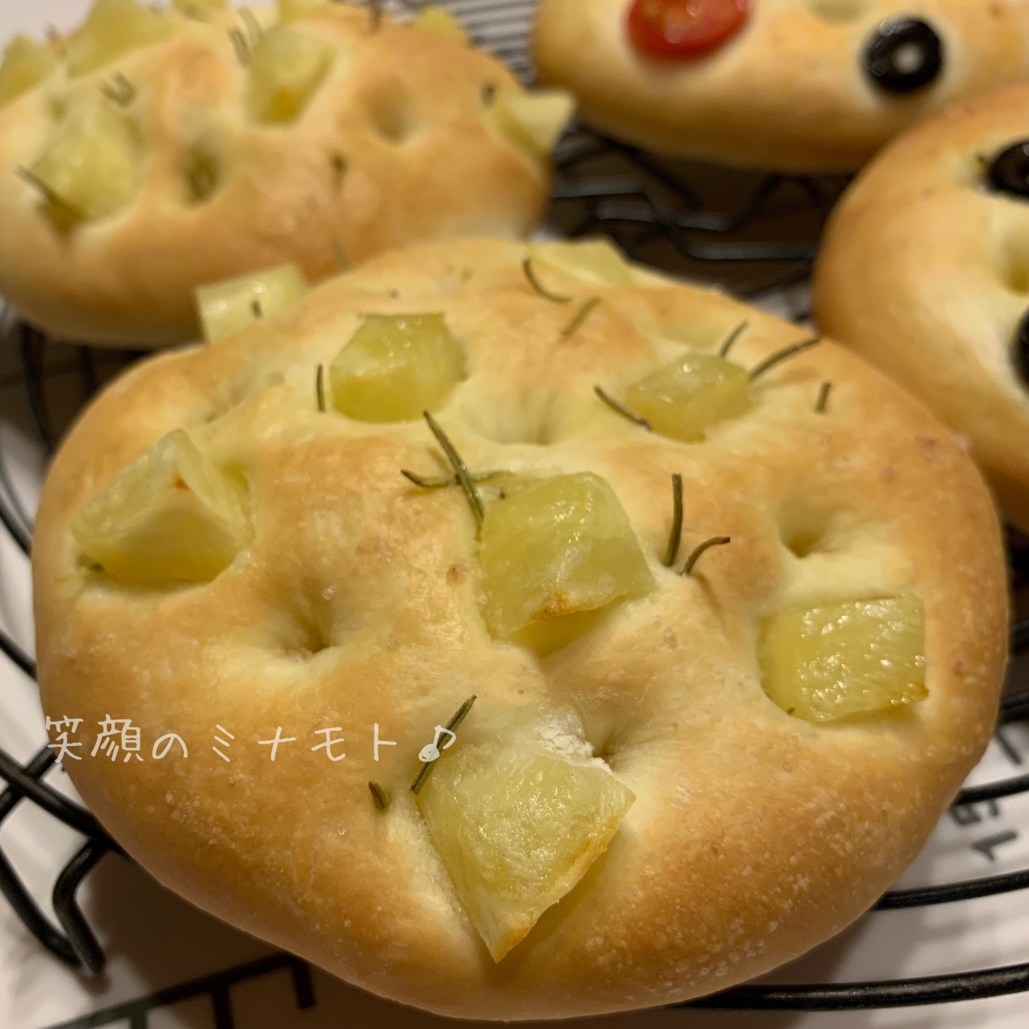 ポテト ローズマリーのフォカッチャ B 2 レシピ 作り方 By 笑顔のミナモト Miwa先生のパン教室 楽天レシピ ポテト ローズマリーのフォカッチャ B 2 レシピ 作り方 By 笑顔のミナモト Miwa先生のパン教室 楽天レシピ