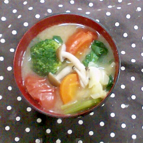 トマト入りお味噌汁